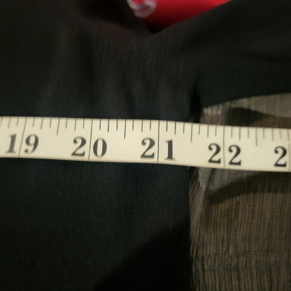 Cyrus Black Open-Front Women's Vest With Lace - Picture 3 of 3